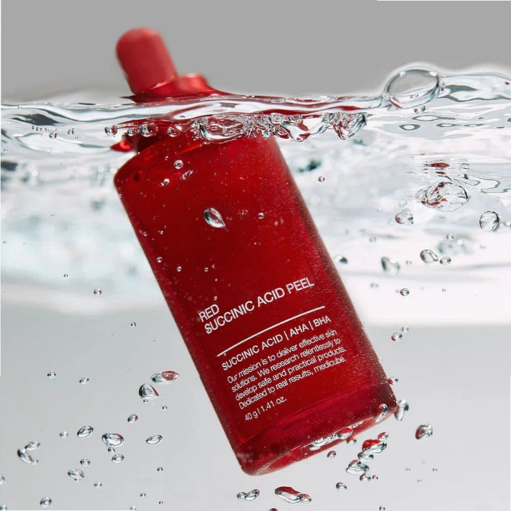 21 Red Succinic Acid Boosting Cleanser Serum